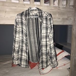 Sundry black and white flannel